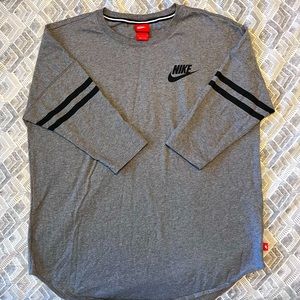 Women’s Nike 3/4 sleeve shirt, size XL.